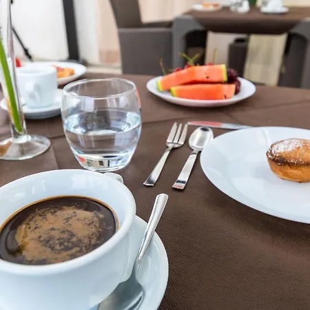 ベッド・アンド・ブレックファスト Palazzo Montagna