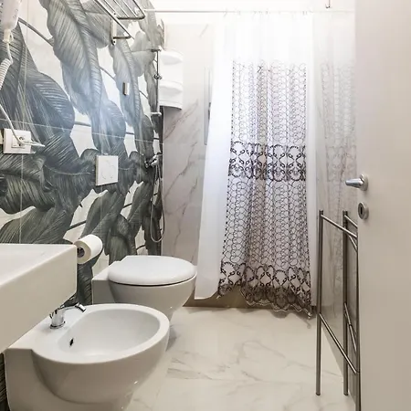 Palazzo Montagna فندق مبيت وإفطار غالّيبولي