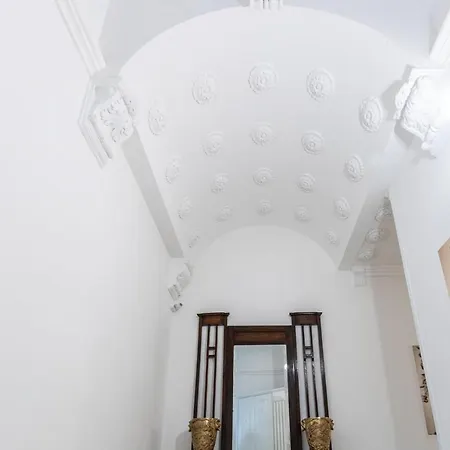 فندق مبيت وإفطار Palazzo Montagna غالّيبولي